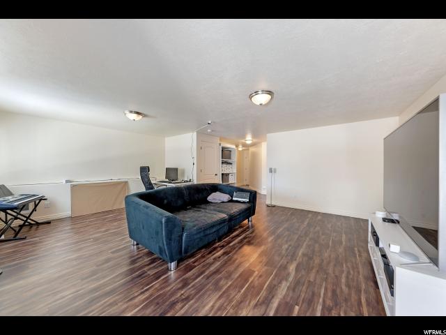 1810 E Whitetail Dr, Layton, UT 84040 — photo 11
