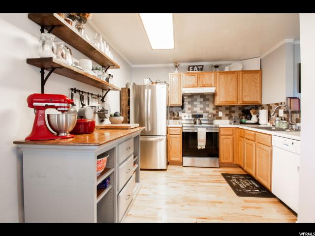1921 N 2225 W, Clinton, UT 84015 — photo 7