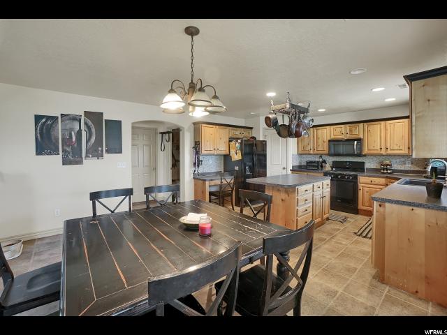 1999 N 2595 W, Clinton, UT 84015 — photo 8