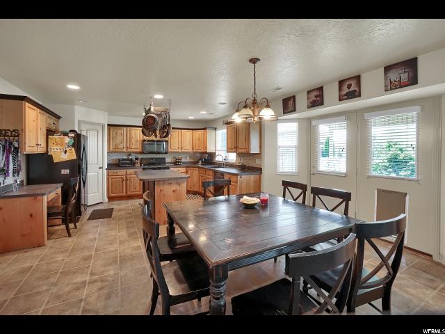 1999 N 2595 W, Clinton, UT 84015 — photo 6