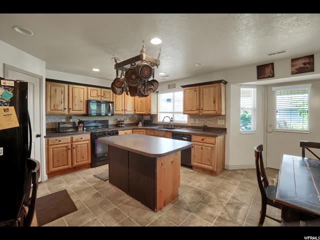 1999 N 2595 W, Clinton, UT 84015 — photo 9