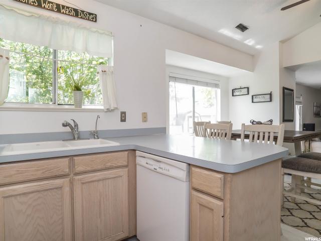 542 S 900 E, Layton, UT 84041 — photo 11