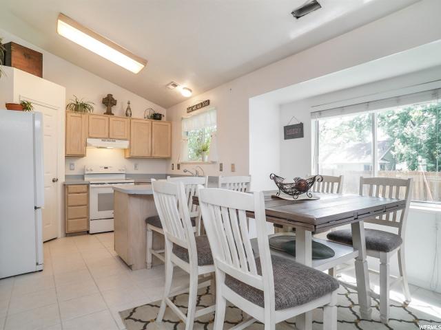 542 S 900 E, Layton, UT 84041 — photo 7