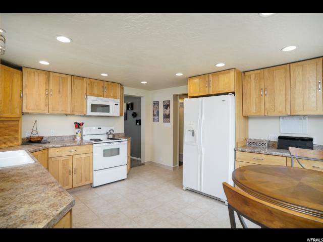 135 S 300 W, Bountiful, UT 84010 — photo 9