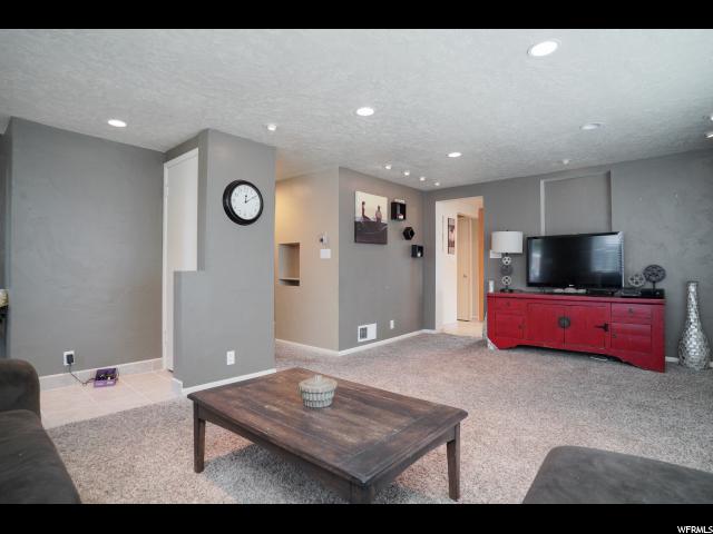 135 S 300 W, Bountiful, UT 84010 — photo 6