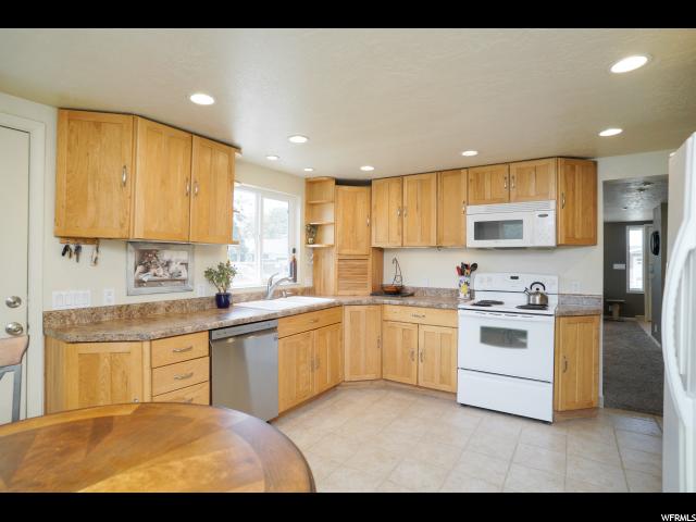 135 S 300 W, Bountiful, UT 84010 — photo 8