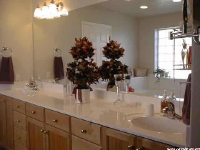 728 E 1000 S, Kaysville, UT 84037 — photo 6