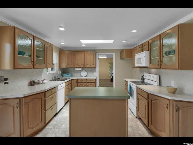 2567 E Sunset Dr N, Layton, UT 84040 — photo 11