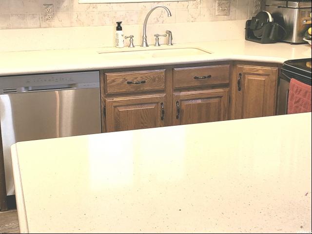 820 E 1850 N, North Ogden, UT 84414 — photo 10