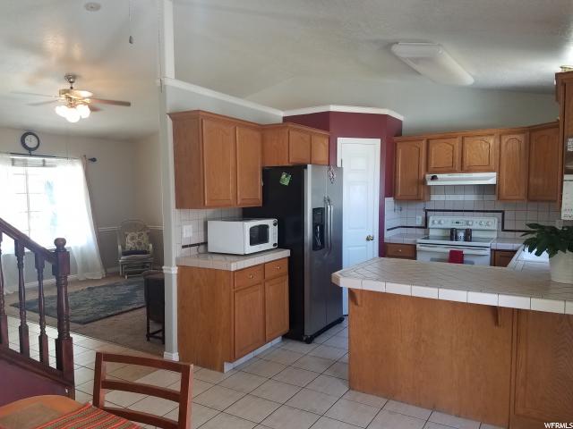 431 S Oakwood Dr, Logan, UT 84321 — photo 4