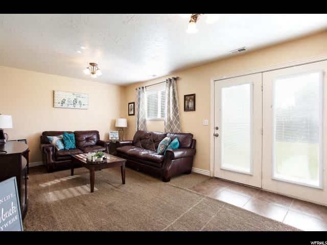 1392 N 870 W, Clinton, UT 84015 — photo 9