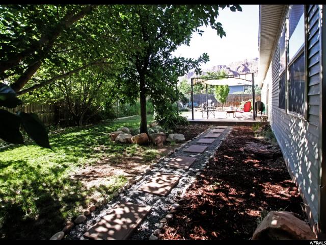 975 S 400 E, Moab, UT 84532 — photo 12