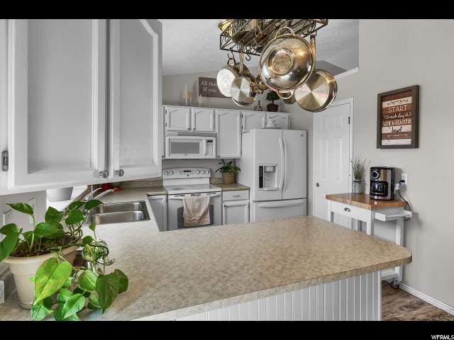 199 W 1980 S, Clearfield, UT 84015 — photo 11