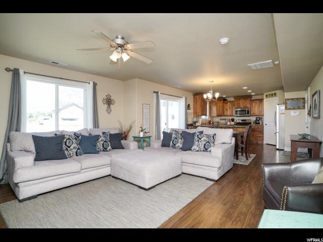 794 E 1525 N, North Ogden, UT 84414 — photo 5