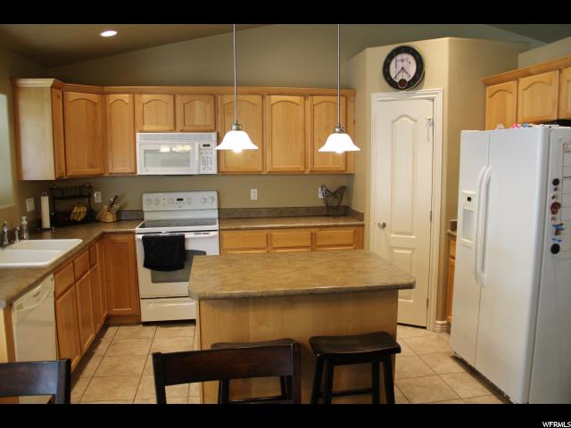 216 E 1525 N, Layton, UT 84041 — photo 11