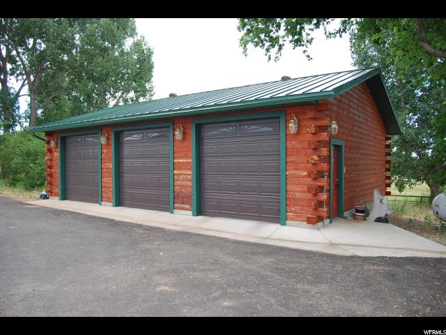 9497 E 7000 N, Lapoint, UT 84039 — photo 7