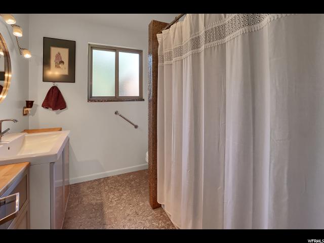 197 E 800 N, Bountiful, UT 84010 — photo 12