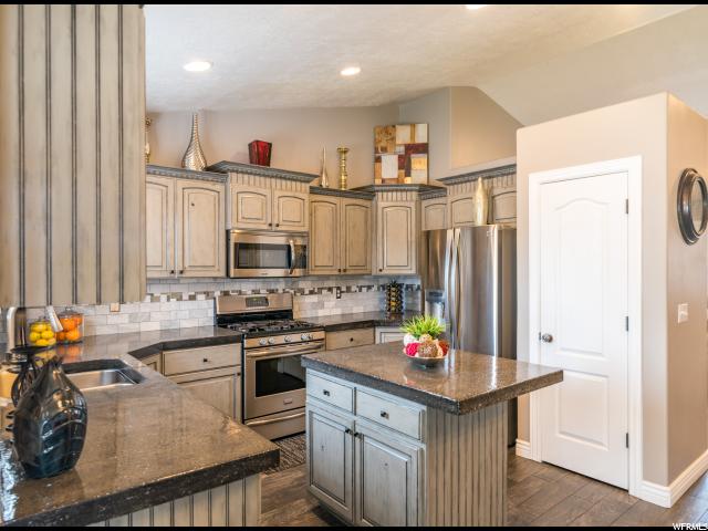 112 E 2100 S, Clearfield, UT 84015 — photo 9