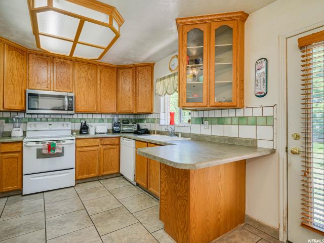 732 W 3500 S, Bountiful, UT 84010 — photo 6