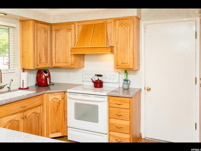 942 E 350 N, Bountiful, UT 84010 — photo 8