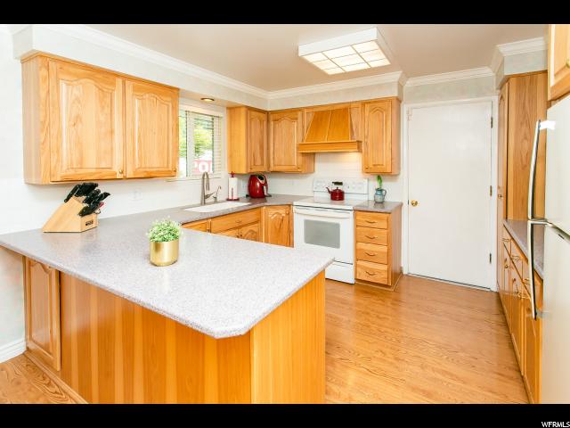 942 E 350 N, Bountiful, UT 84010 — photo 7