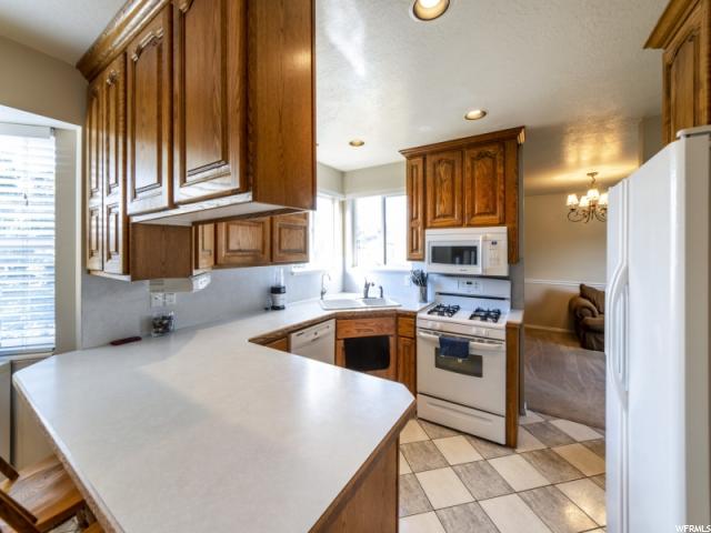948 W 1220 N, Clinton, UT 84015 — photo 2