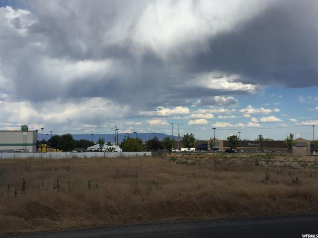 1055 S 2000 W, Vernal, UT 84078 — photo 2