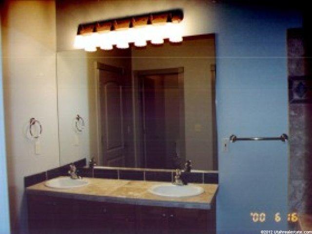 2475 E 1900 N, Layton, UT 84040 — photo 2
