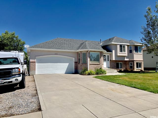 848 W 1420 N, Clinton, UT 84015 — photo 2