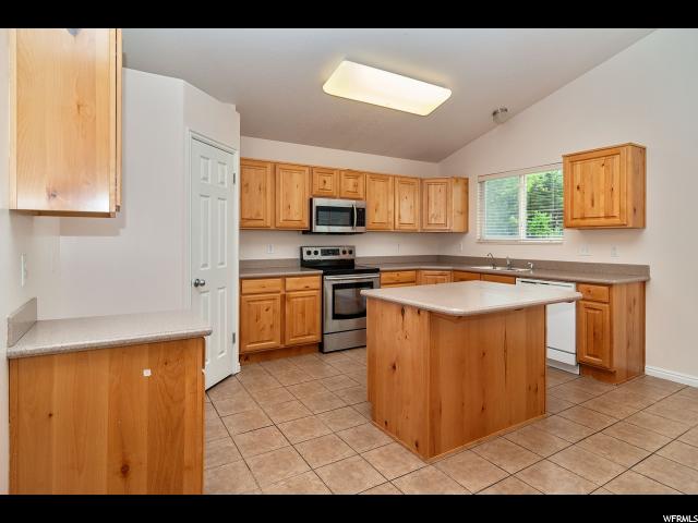 2373 N 1050 W, Clinton, UT 84015 — photo 2