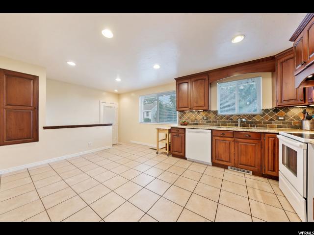 272 E 1250 N, Centerville, UT 84014 — photo 11