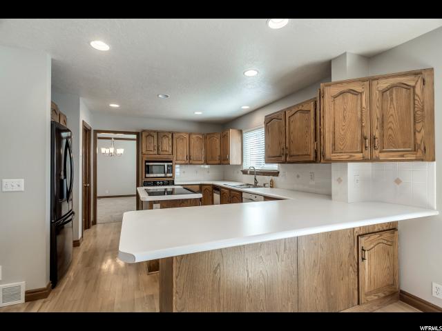 1944 E Rua Branco Dr, Sandy, UT 84093 — photo 9