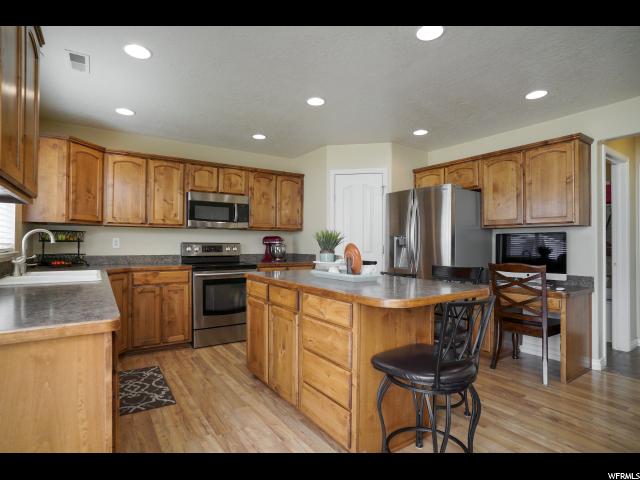 1986 N 2530 W, Clinton, UT 84015 — photo 5