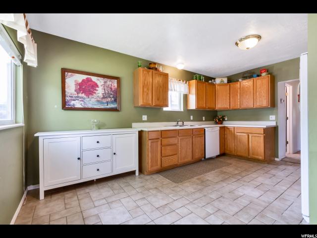 8860 S 60 E, Sandy, UT 84070 — photo 8