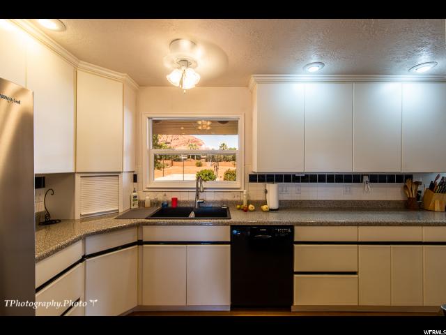 851 E Posado St, Ivins, UT 84738 — photo 9