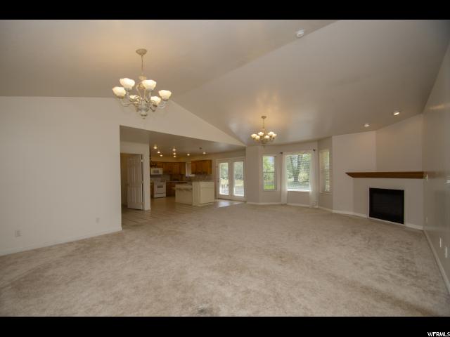 155 E Larsen Ln, Harrisville, UT 84404 — photo 3