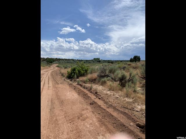 #21, Roosevelt, UT 84066 — photo 7