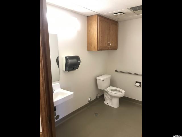887 E Vine St, Murray, UT 84107 — photo 12
