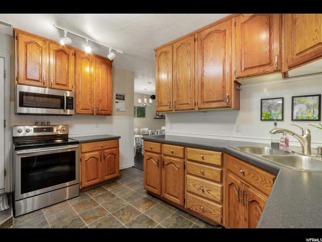 635 E 400 N, Centerville, UT 84014 — photo 5
