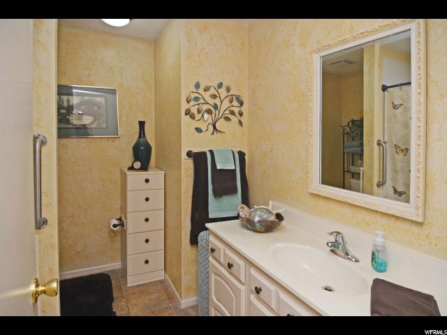 66 E 1700 N, Centerville, UT 84014 — photo 10