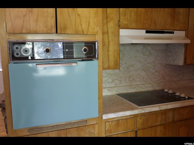 8452 S 115 E, Sandy, UT 84070 — photo 9