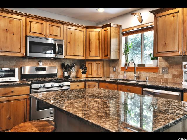 350 E Parkview Dr N, Summit Park, UT 84098 — photo 10