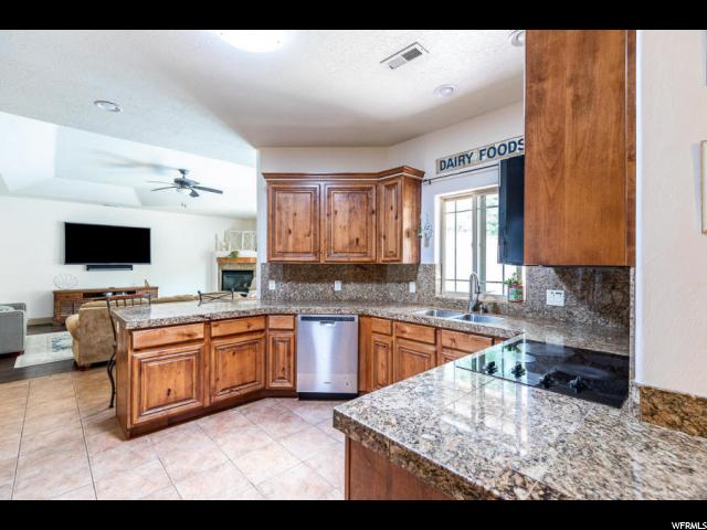 2436 E Lake Dr, St. George, UT 84790 — photo 11