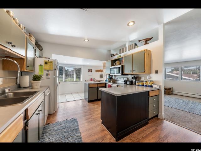 570 E 400 S, Centerville, UT 84014 — photo 11