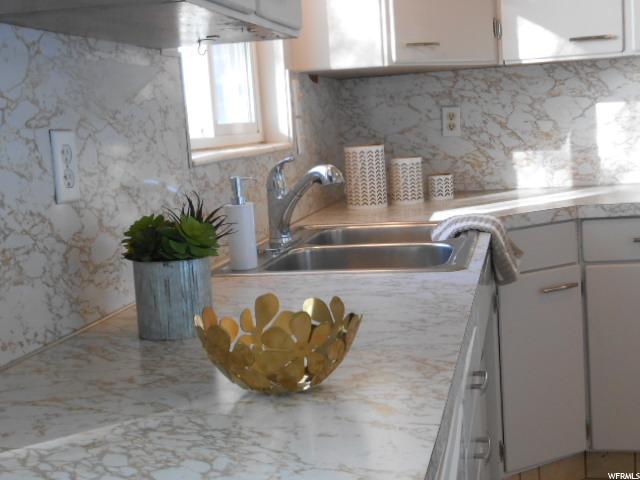 363 E Marilyn Dr, Clearfield, UT 84015 — photo 4