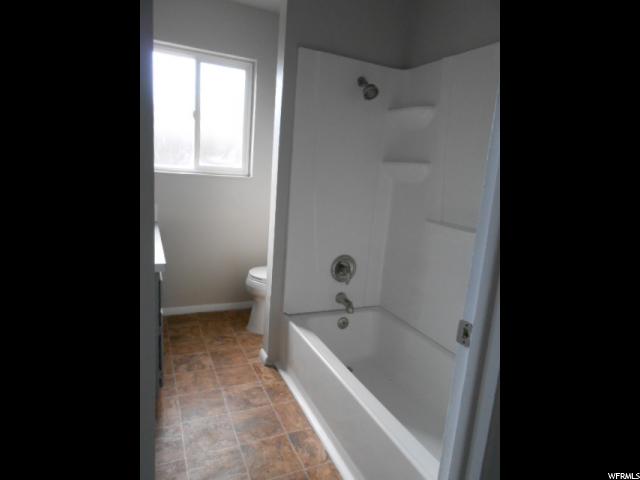 363 E Marilyn Dr, Clearfield, UT 84015 — photo 9