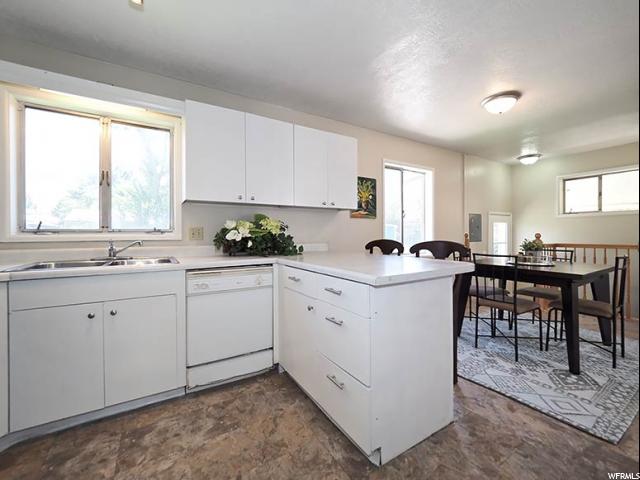 4662 S 300 E, Washington Terrace, UT 84405 — photo 9
