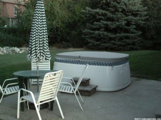 1072 N 250 E, Centerville, UT 84014 — photo 2
