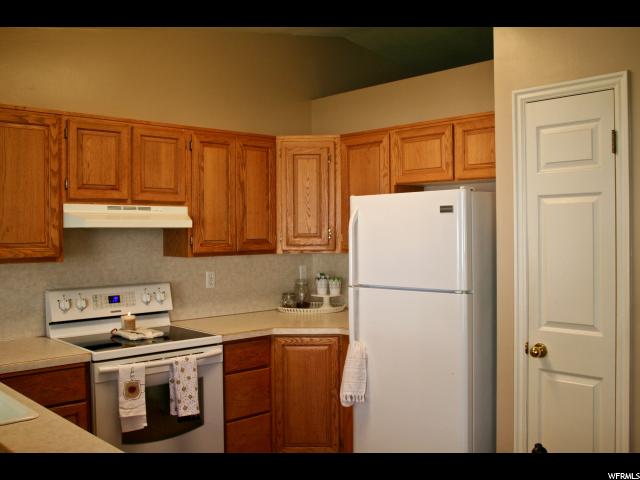 880 N Jackson Ave E, Ogden, UT 84404 — photo 4