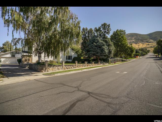 239 E Chase Ln, Centerville, UT 84014 — photo 2